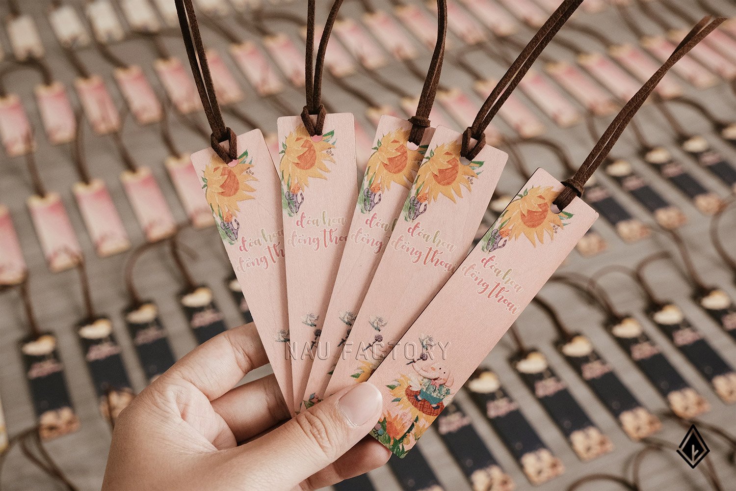 Bookmark gỗ in hình theo yêu cầu