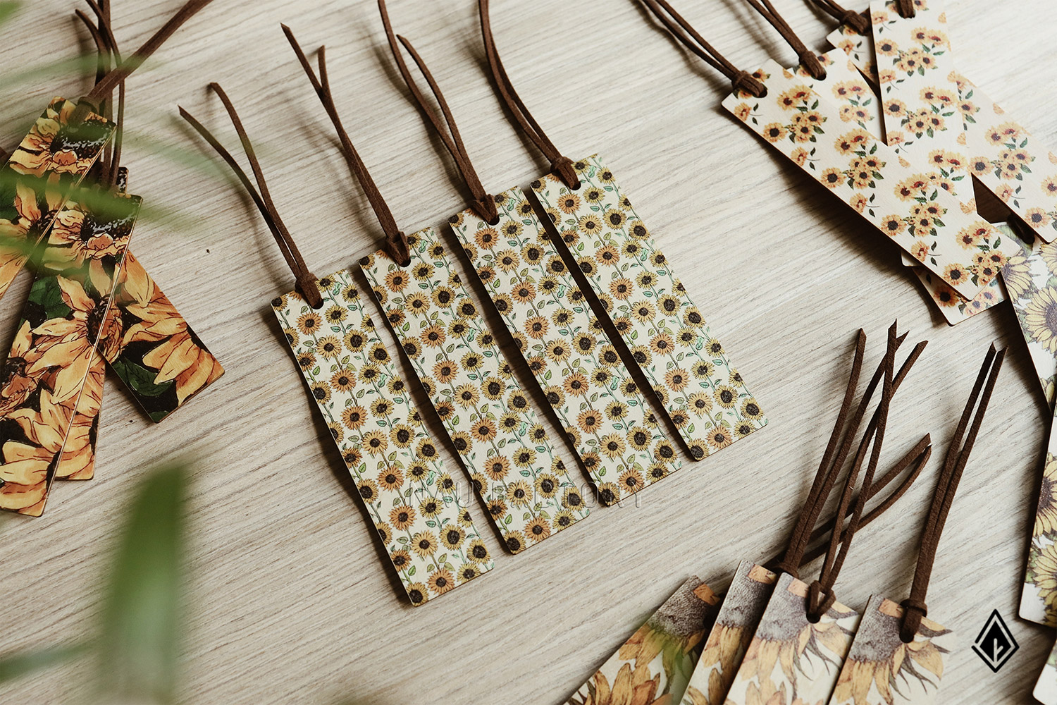 Bookmark gỗ in linh hoạt 2 mặt