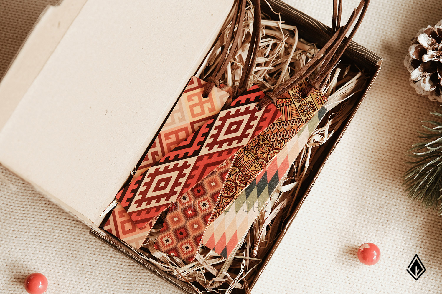 Bookmark gỗ thổ cẩm