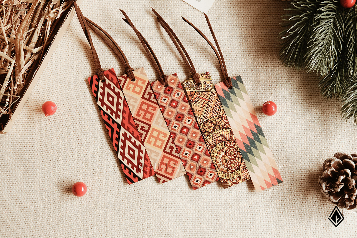 Bookmark gỗ thổ cẩm