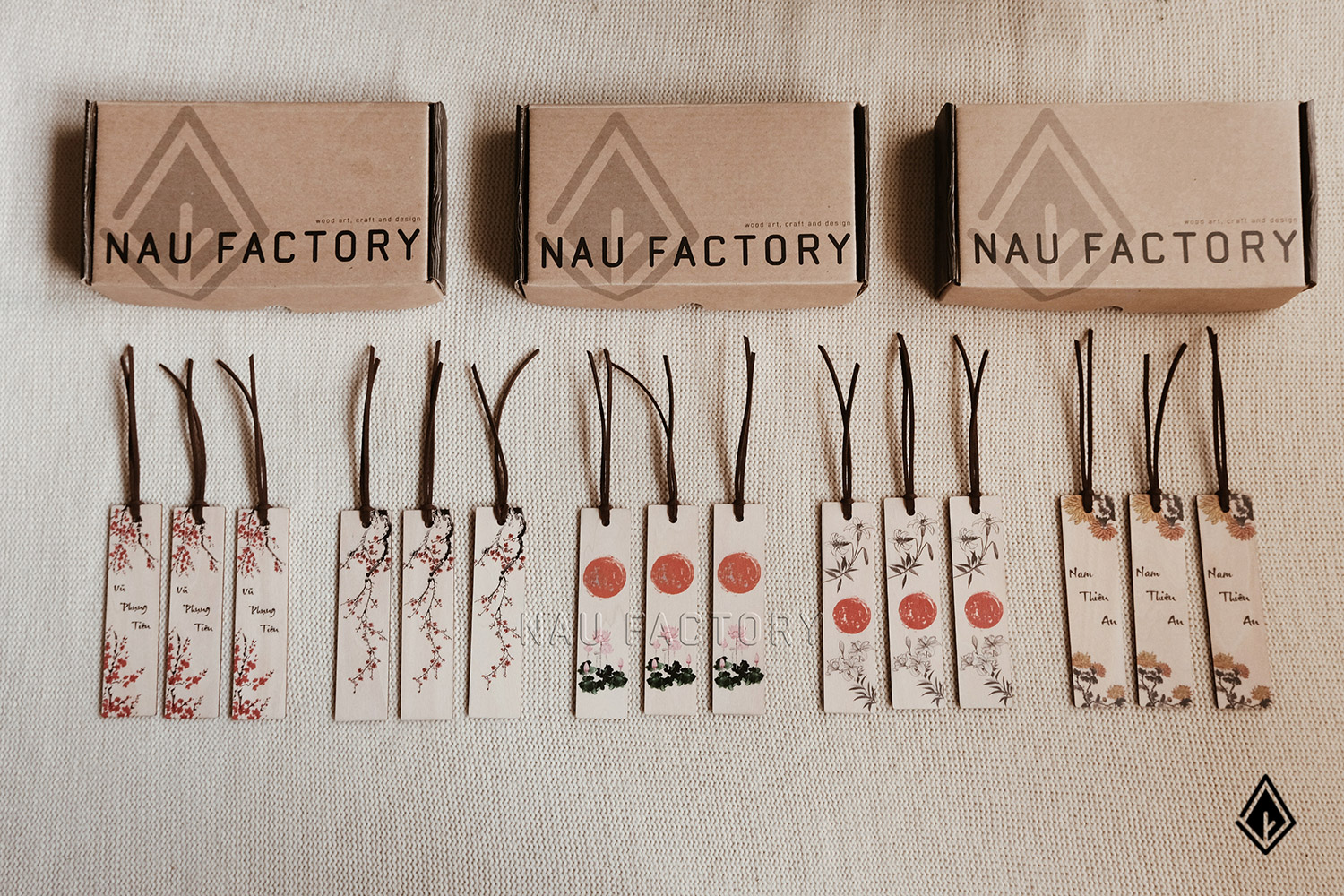 Bookmark gỗ tranh thủy mặc