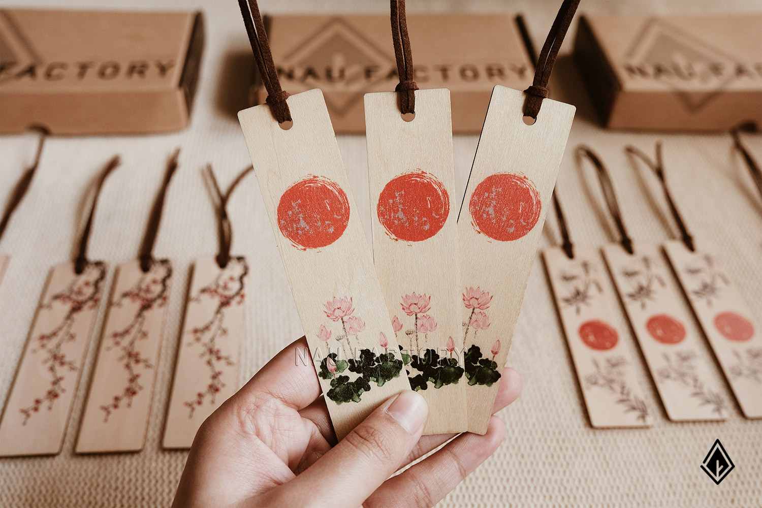 Bookmark gỗ tranh thủy mặc