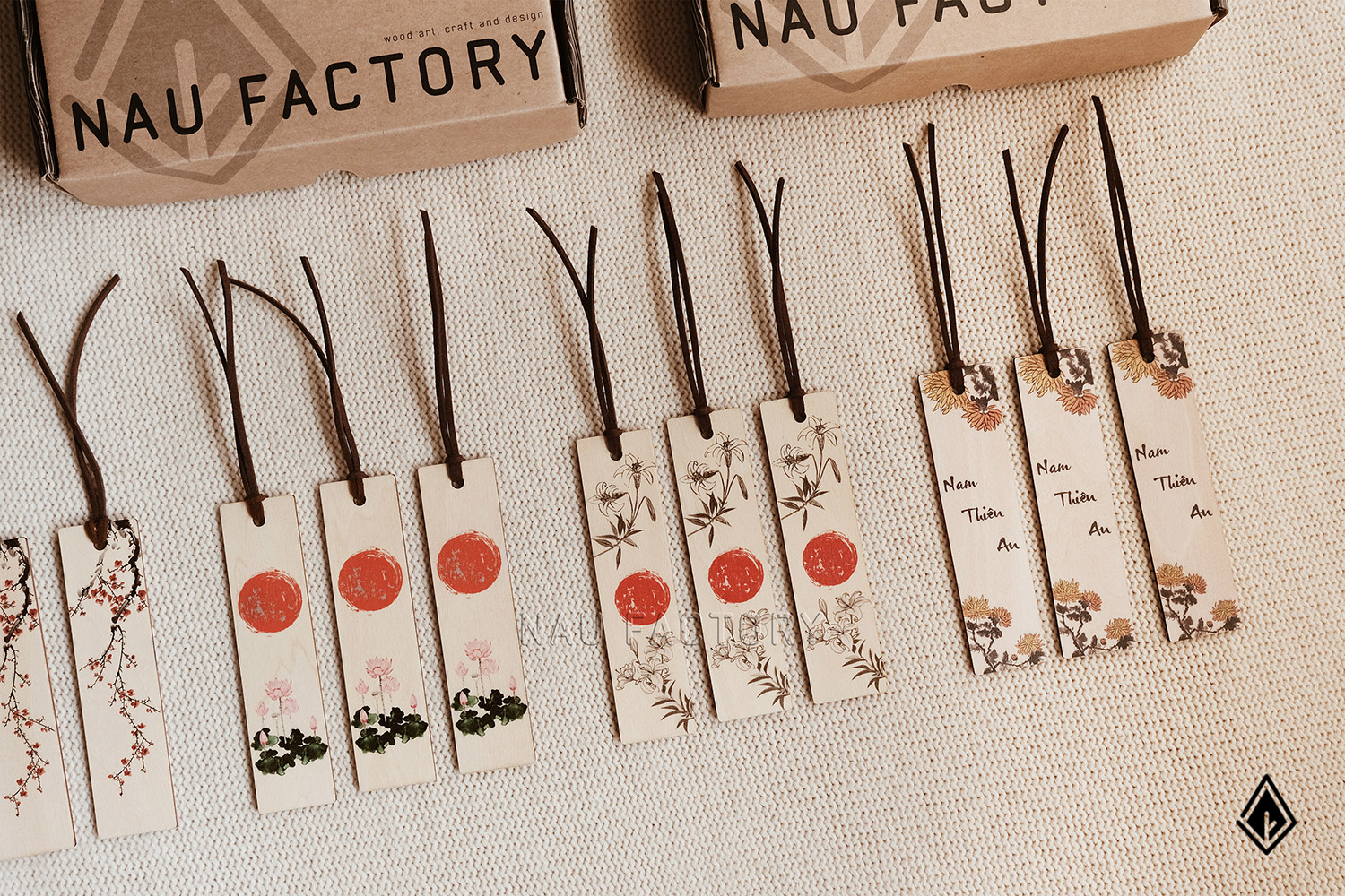 Bookmark gỗ tranh thủy mặc
