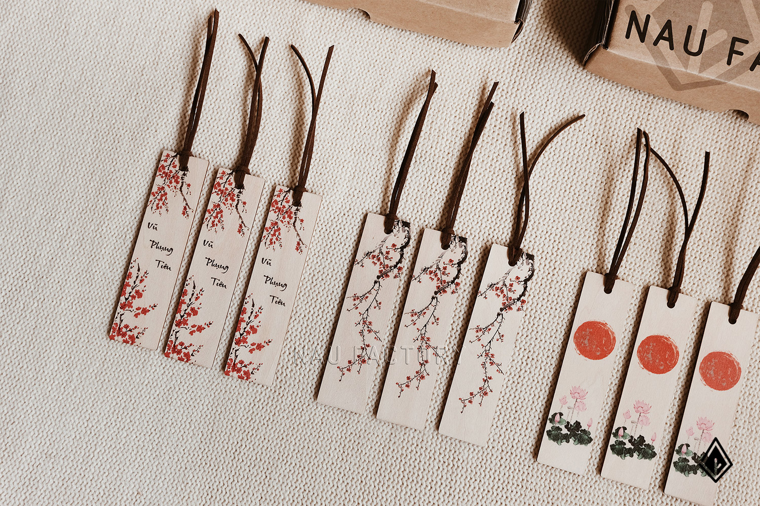 Bookmark gỗ tranh thủy mặc