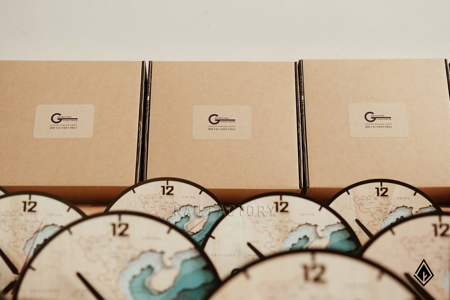 đồng hồ gỗ bản đồ Việt Nam