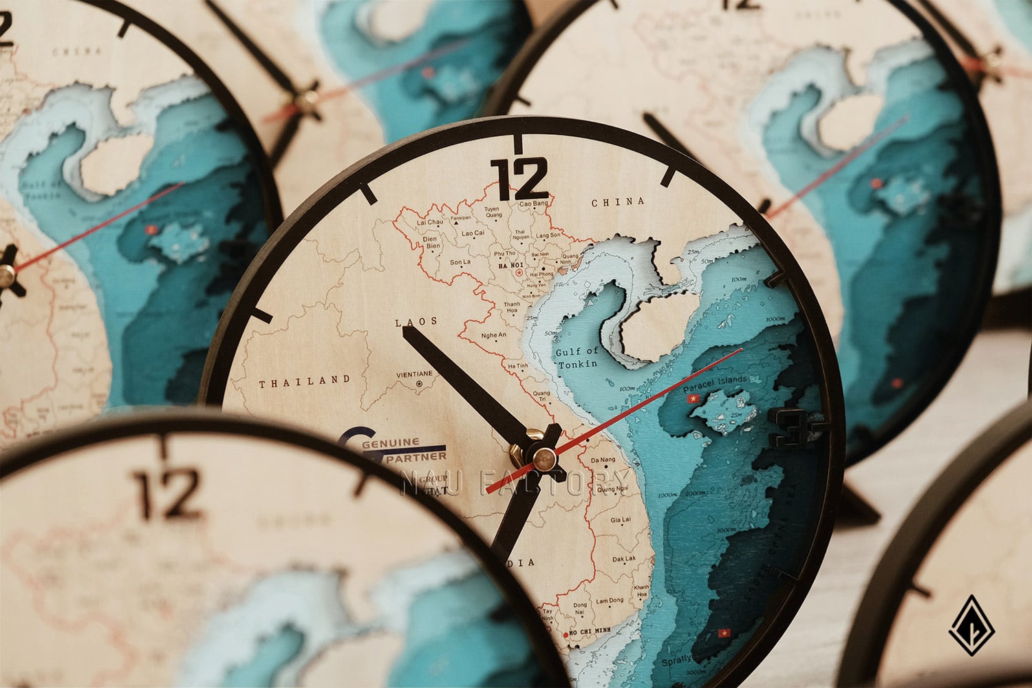 đồng hồ gỗ bản đồ Việt Nam