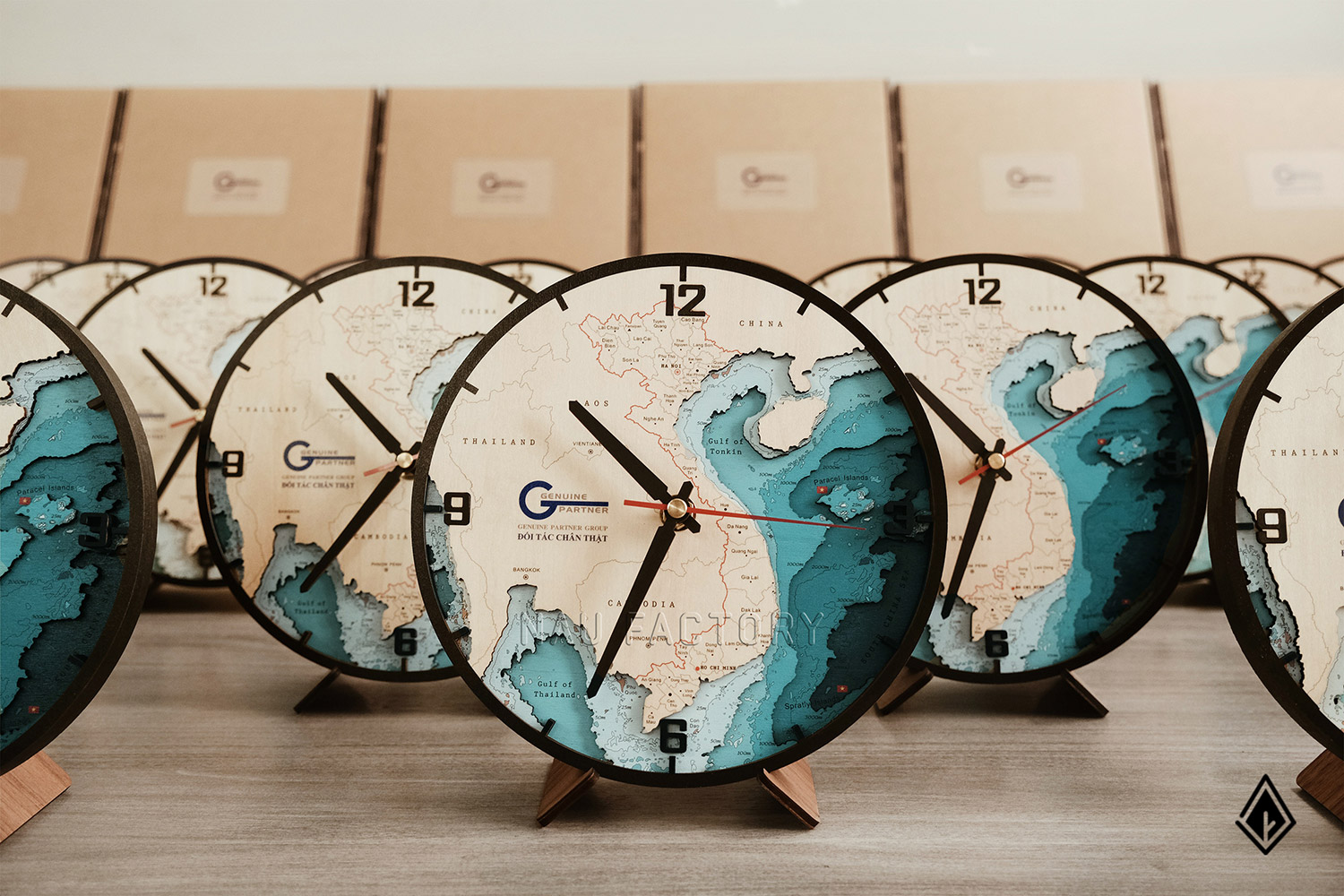 đồng hồ gỗ bản đồ Việt Nam