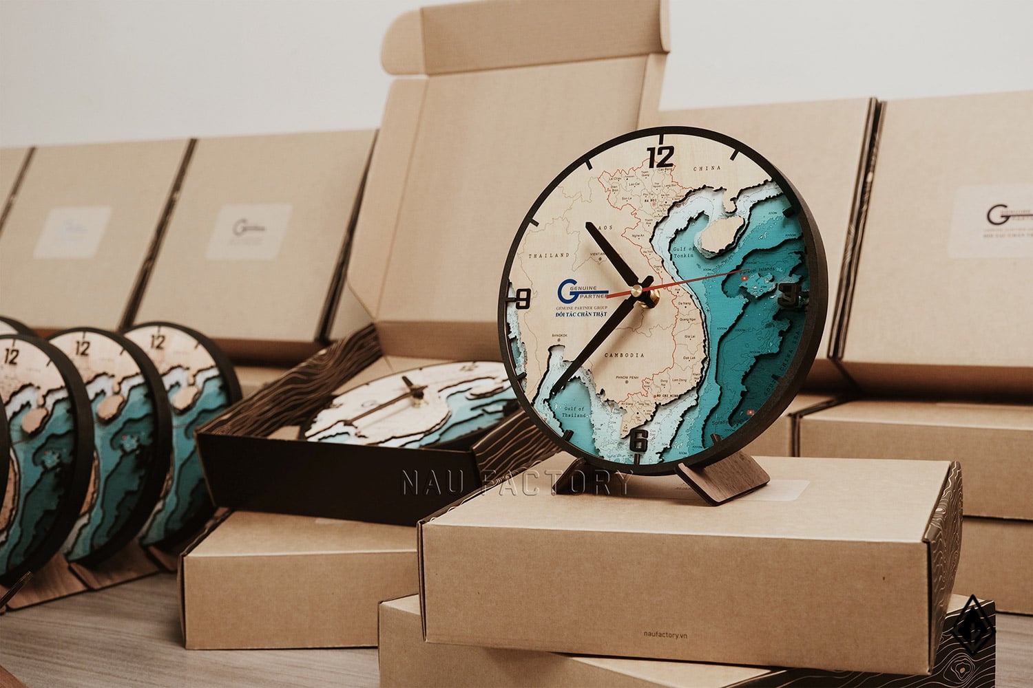 đồng hồ gỗ bản đồ Việt Nam