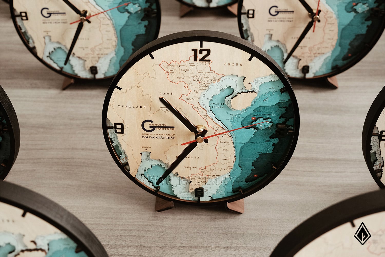 đồng hồ gỗ bản đồ Việt Nam