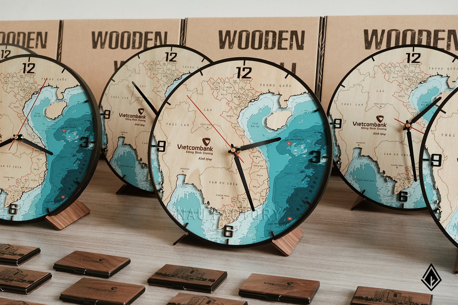 đồng hồ gỗ bản đồ Việt Nam