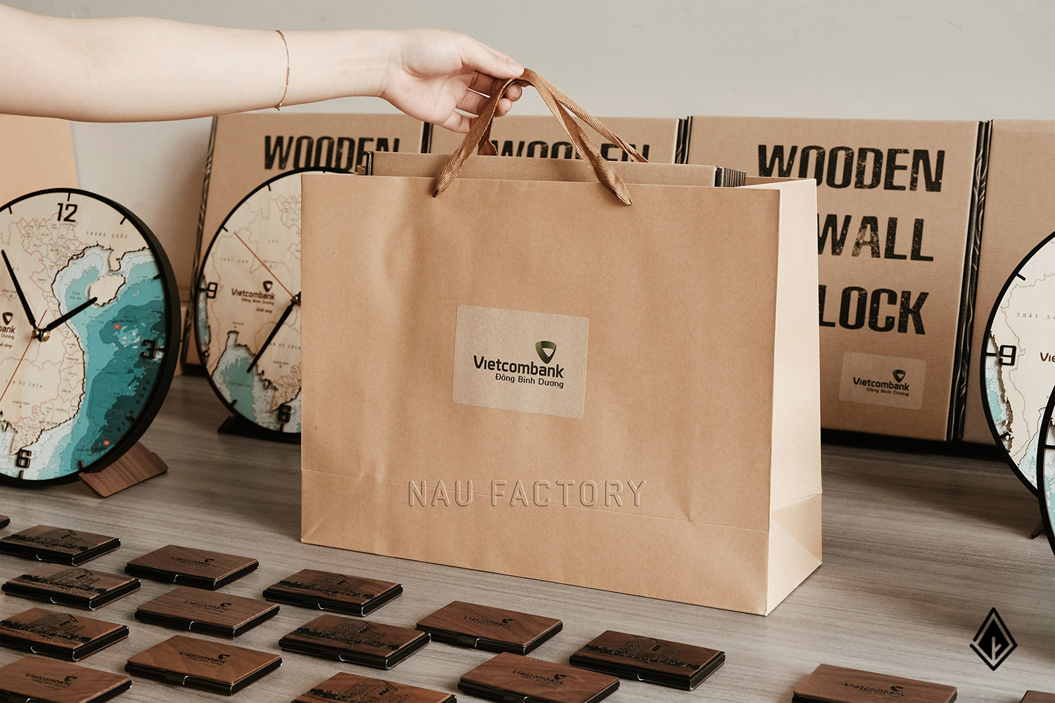 đồng hồ gỗ bản đồ Việt Nam