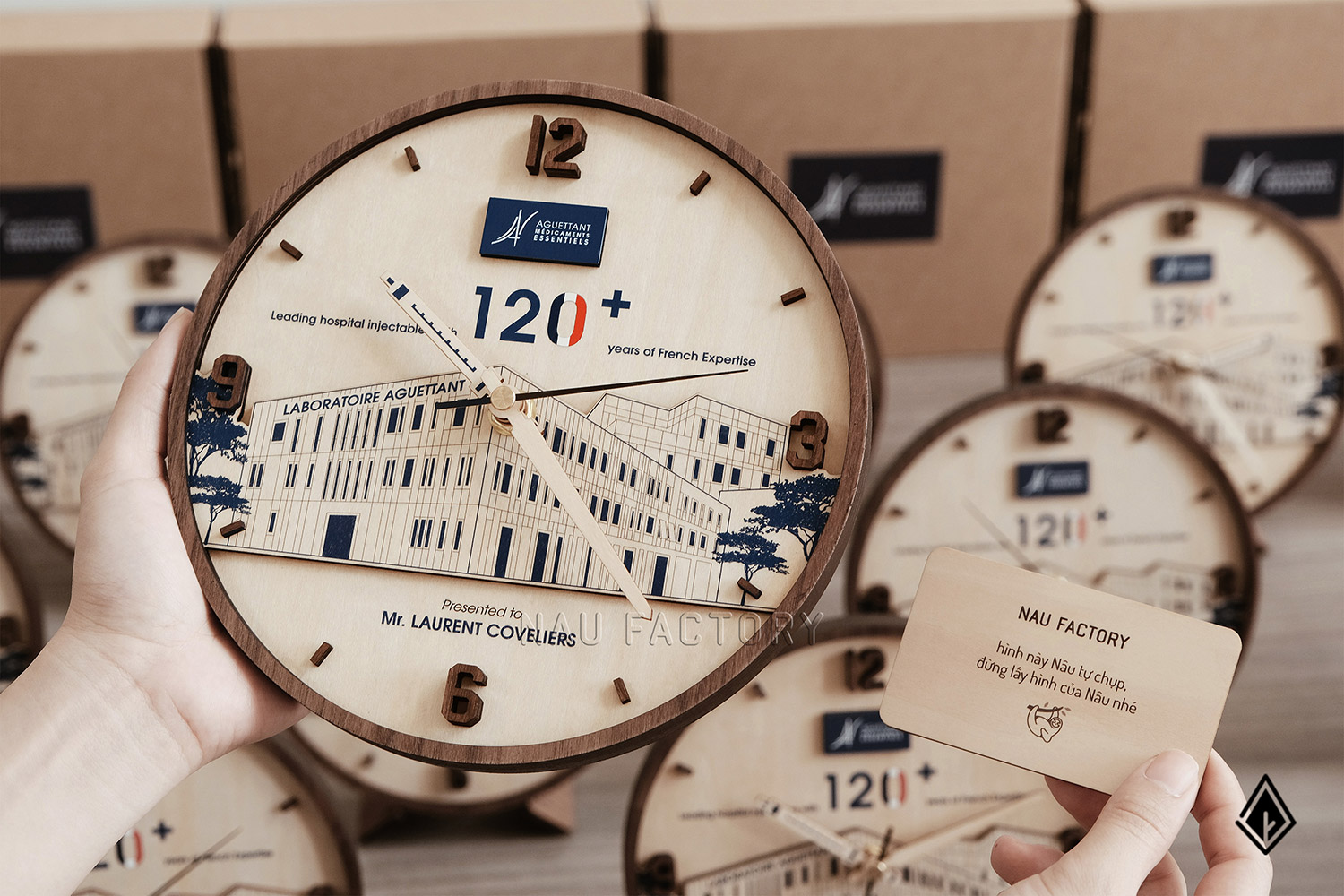 đồng hồ thiết kế 2 tầng gỗ