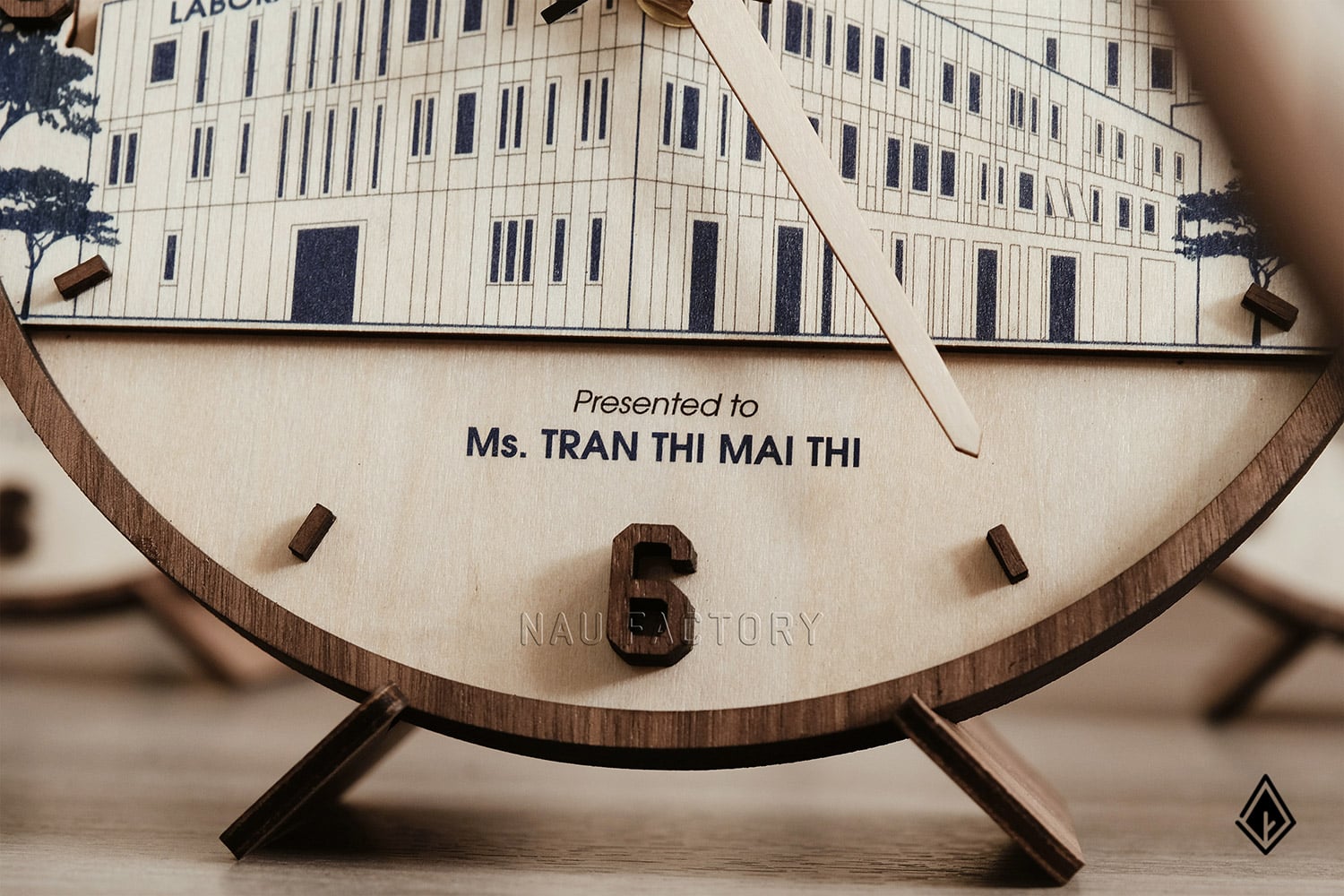 đồng hồ thiết kế 2 tầng gỗ