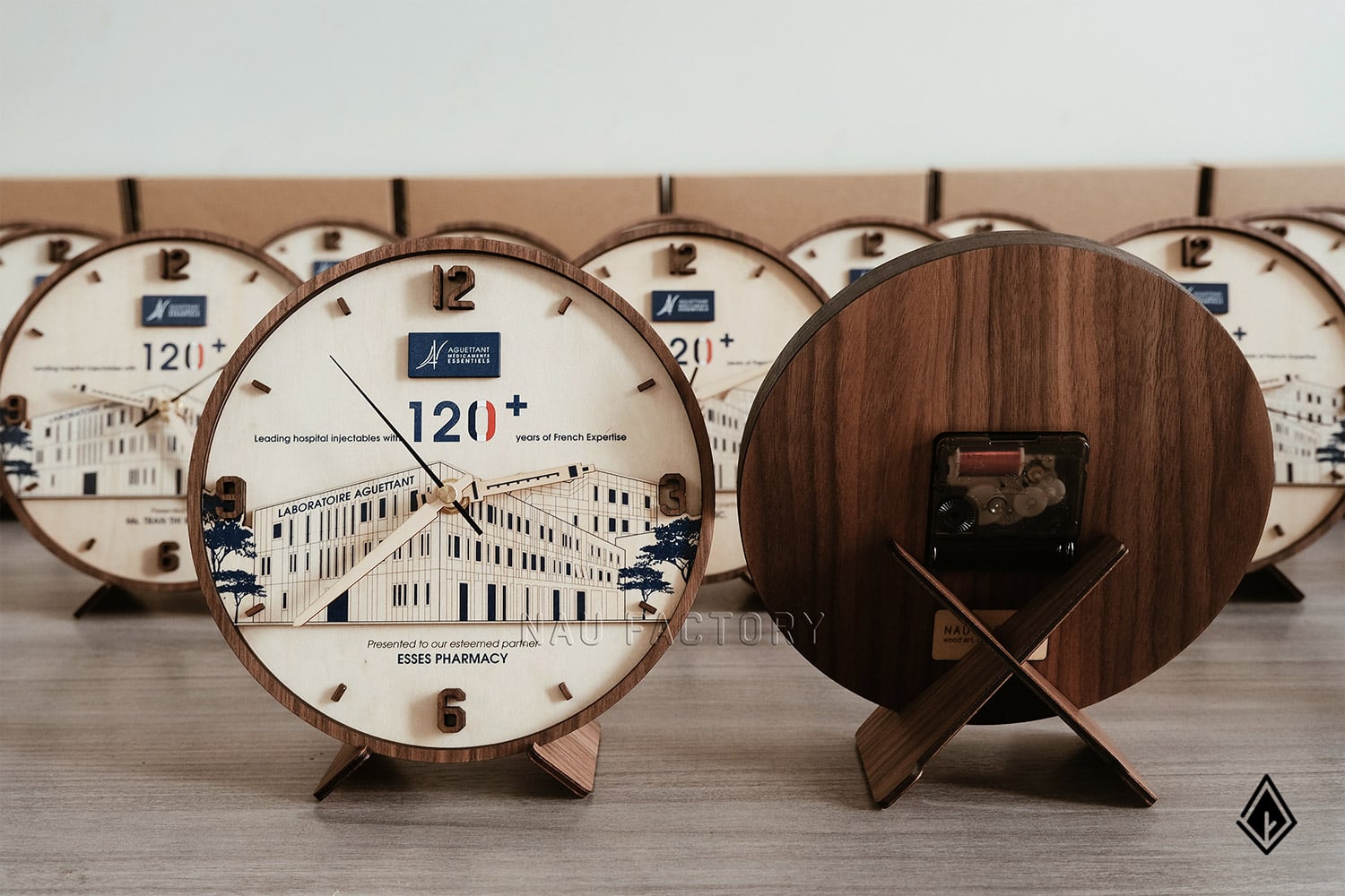 đồng hồ thiết kế 2 tầng gỗ