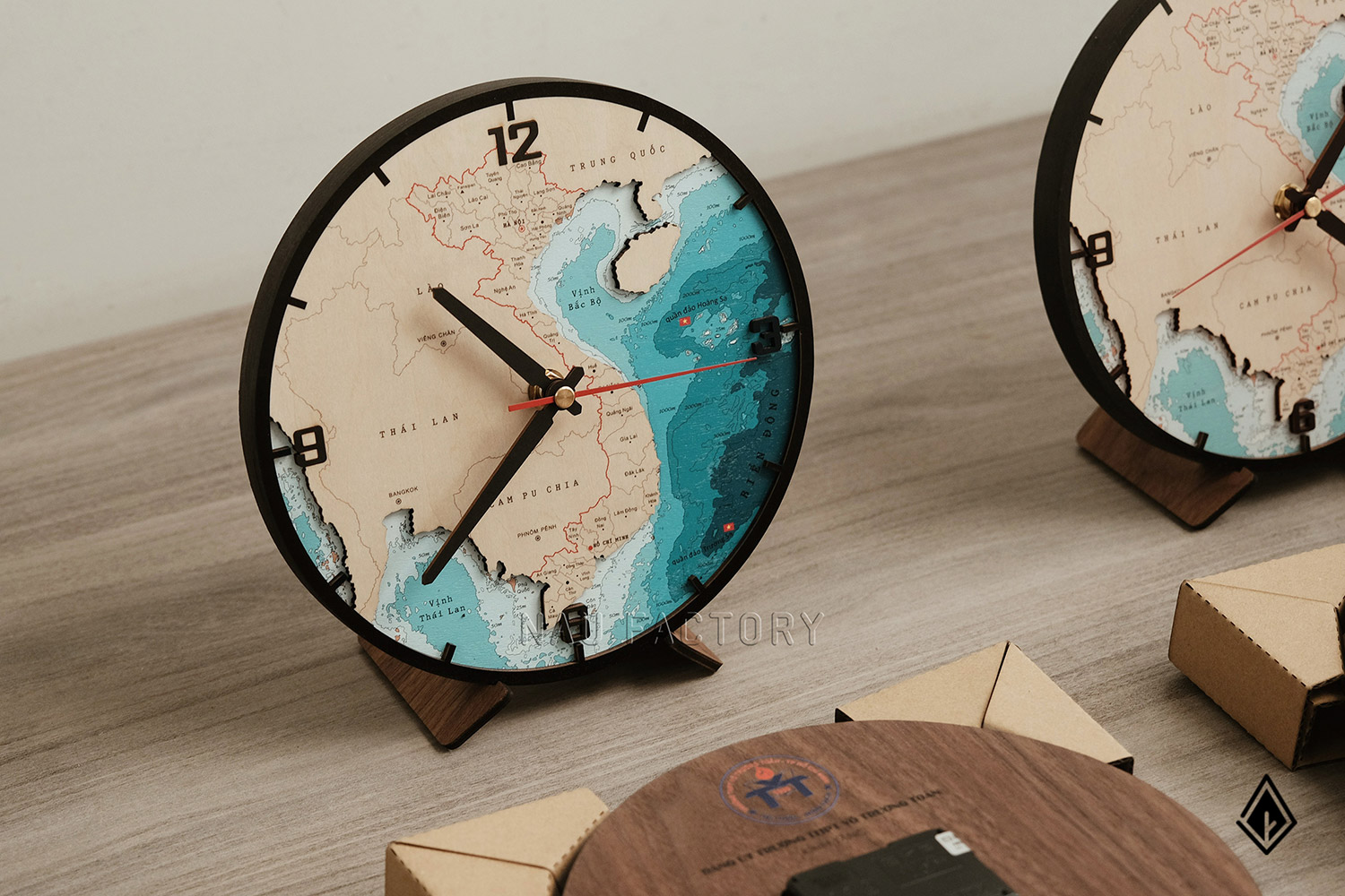 đồng hồ gỗ bản đồ Việt Nam