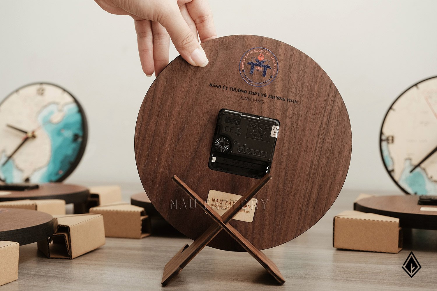 đồng hồ gỗ bản đồ Việt Nam