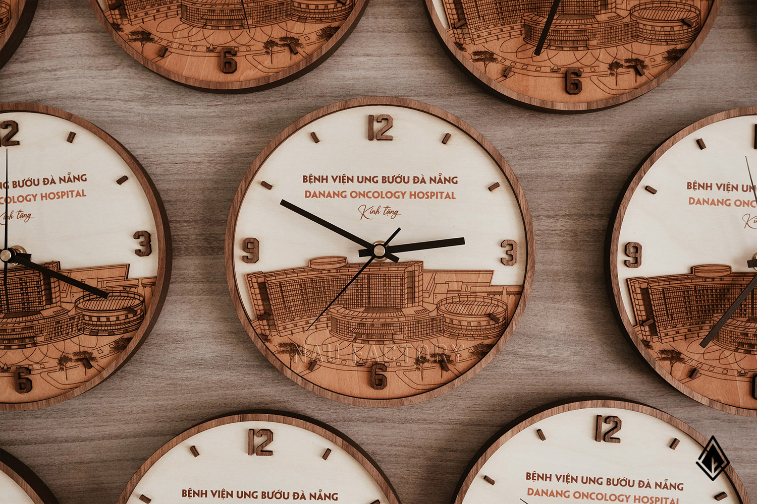 Đồng hồ cắt laser hình tòa nhà 3D