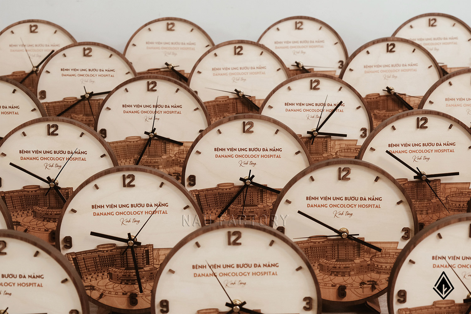 Đồng hồ cắt laser hình tòa nhà 3D