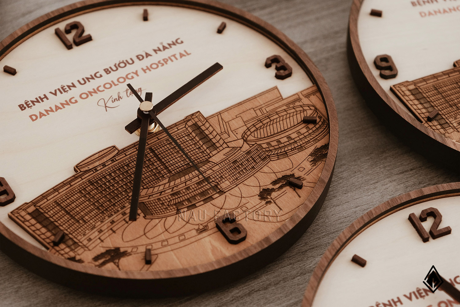Đồng hồ cắt laser hình tòa nhà 3D