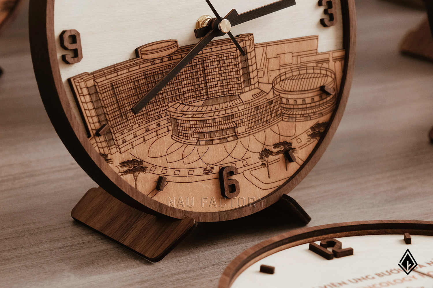 Đồng hồ cắt laser hình tòa nhà 3D