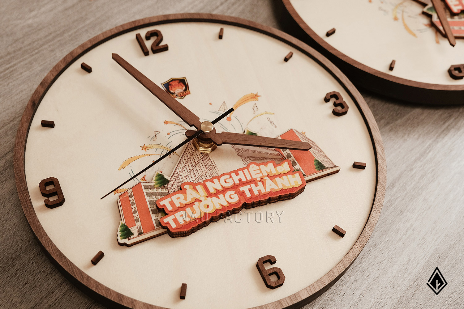 Đồng hồ gỗ tùy chỉnh 3D