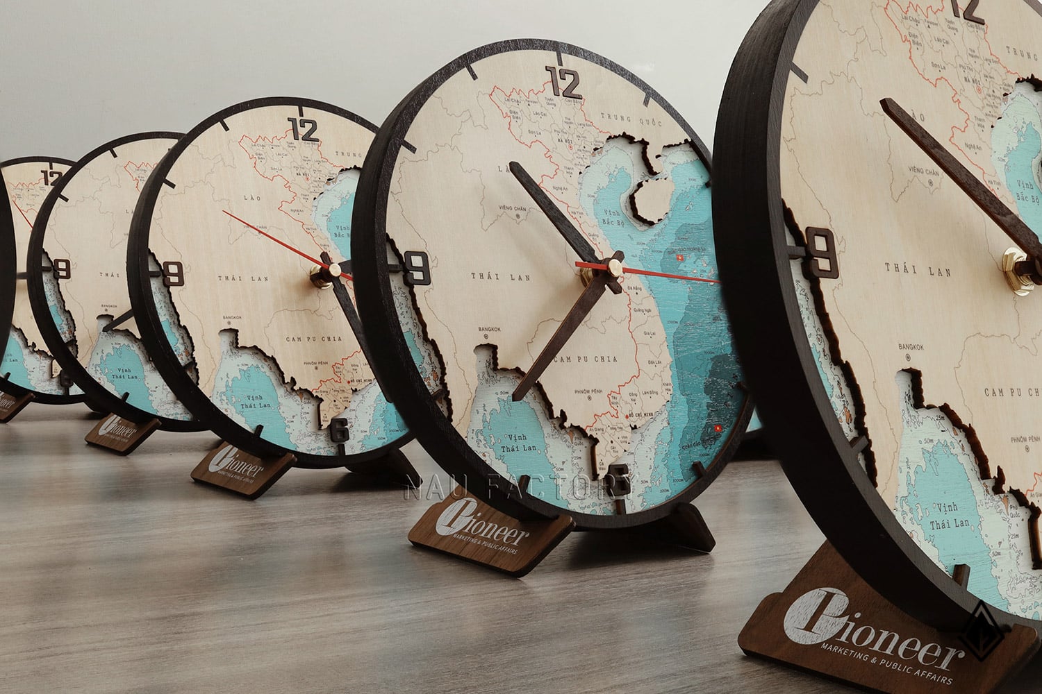 đồng hồ gỗ bản đồ Việt Nam