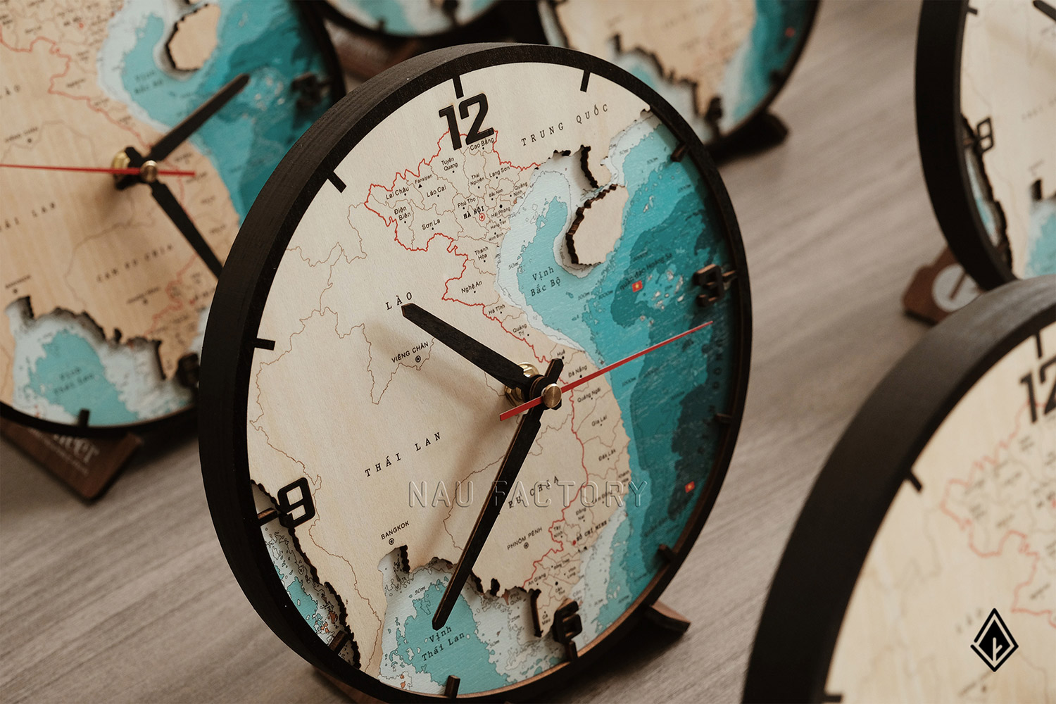 đồng hồ gỗ bản đồ Việt Nam