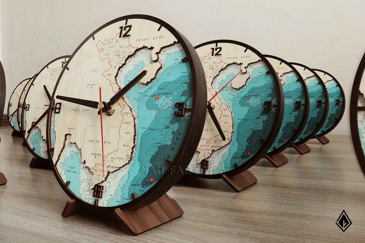 đồng hồ gỗ bản đồ Việt Nam