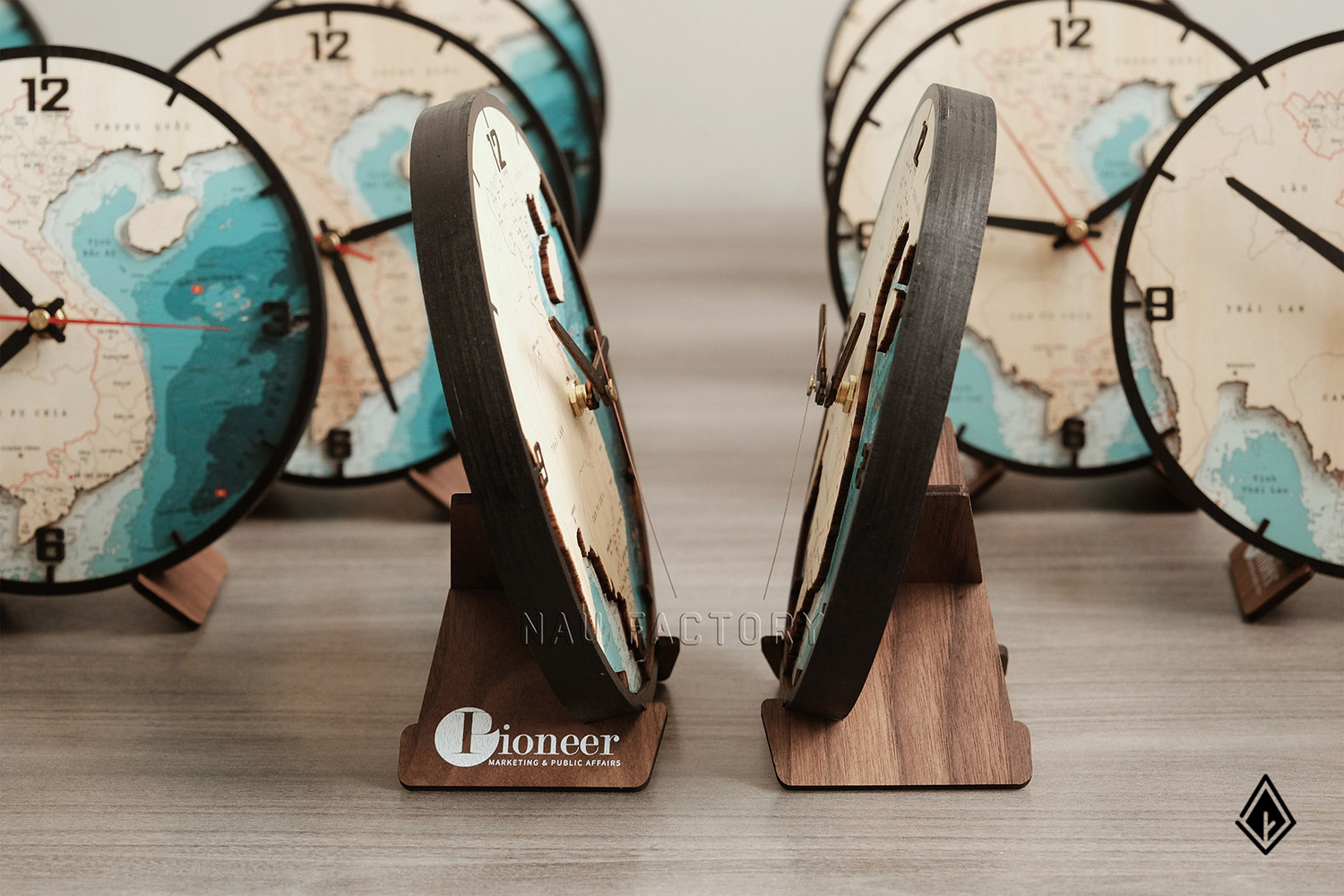 đồng hồ gỗ bản đồ Việt Nam