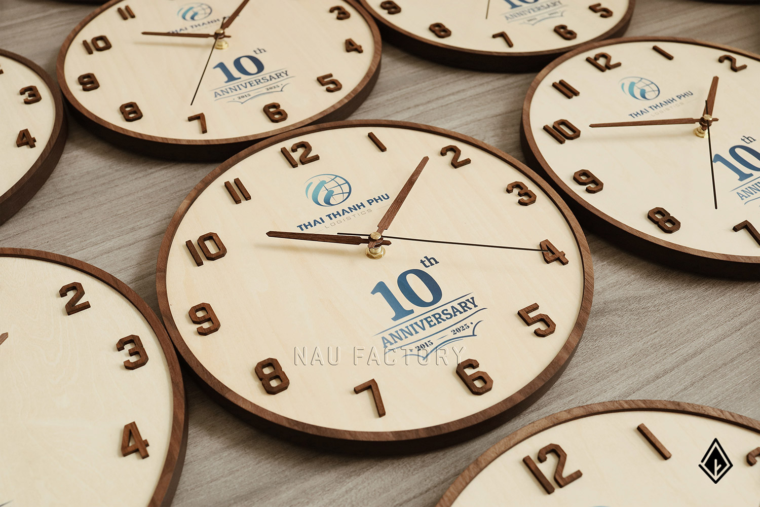 Đồng hồ gỗ dán nổi 12 số