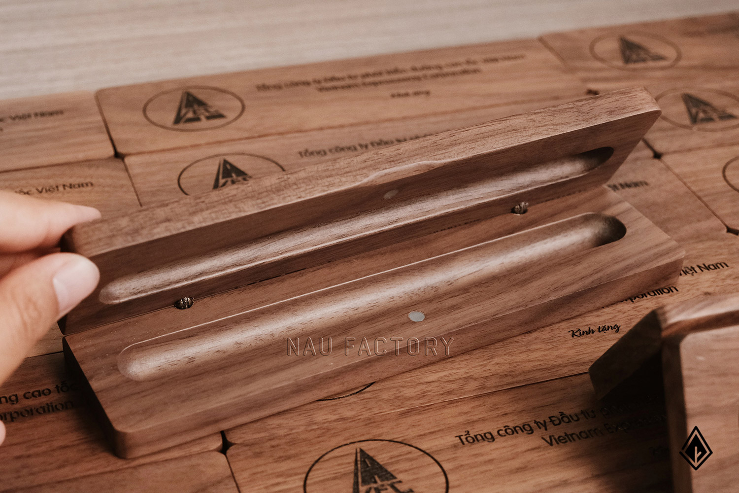 hộp bút gỗ Walnut