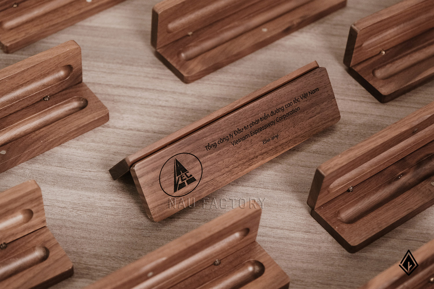 hộp bút gỗ Walnut