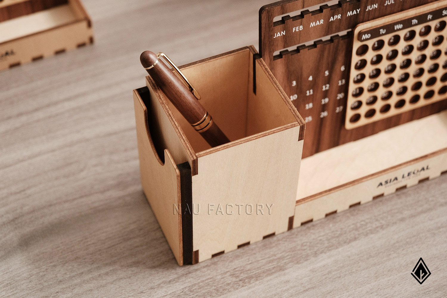 Lịch gỗ vạn niên