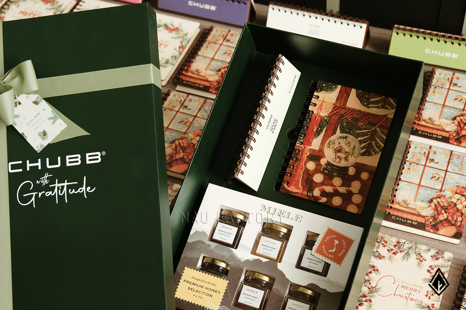 Lịch gỗ form ngang