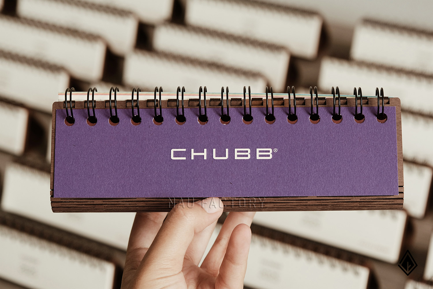 Lịch gỗ form ngang