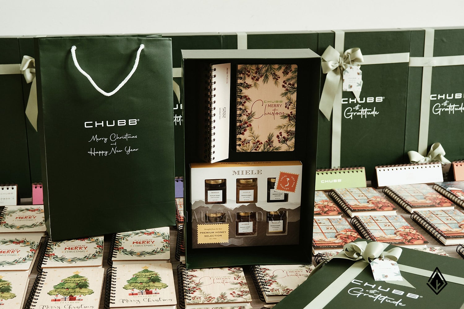 Lịch gỗ form ngang