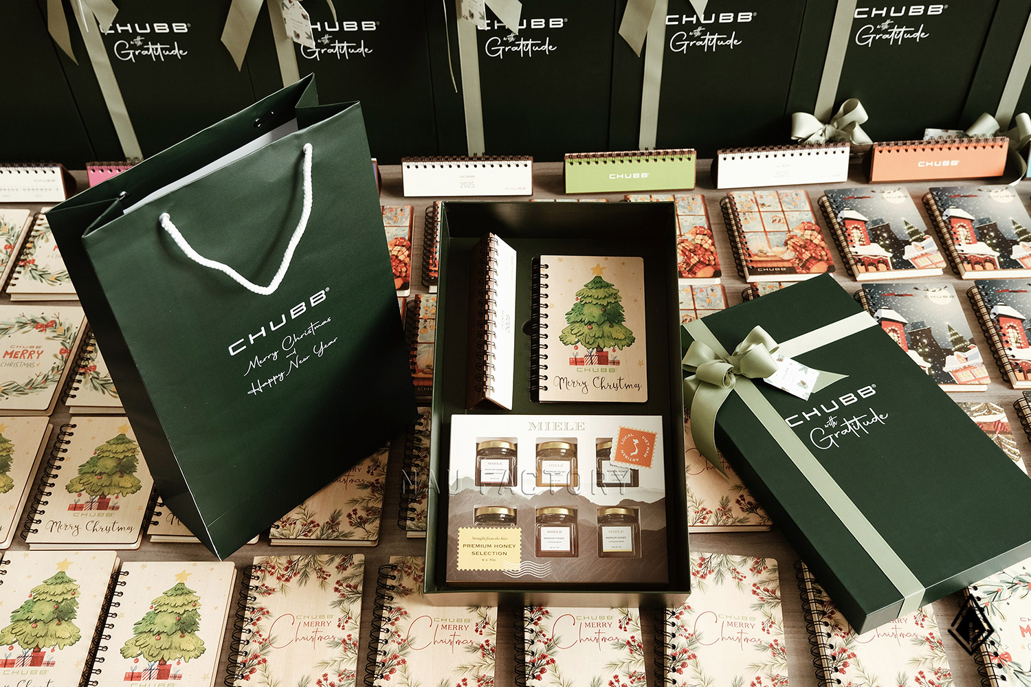 Lịch gỗ form ngang