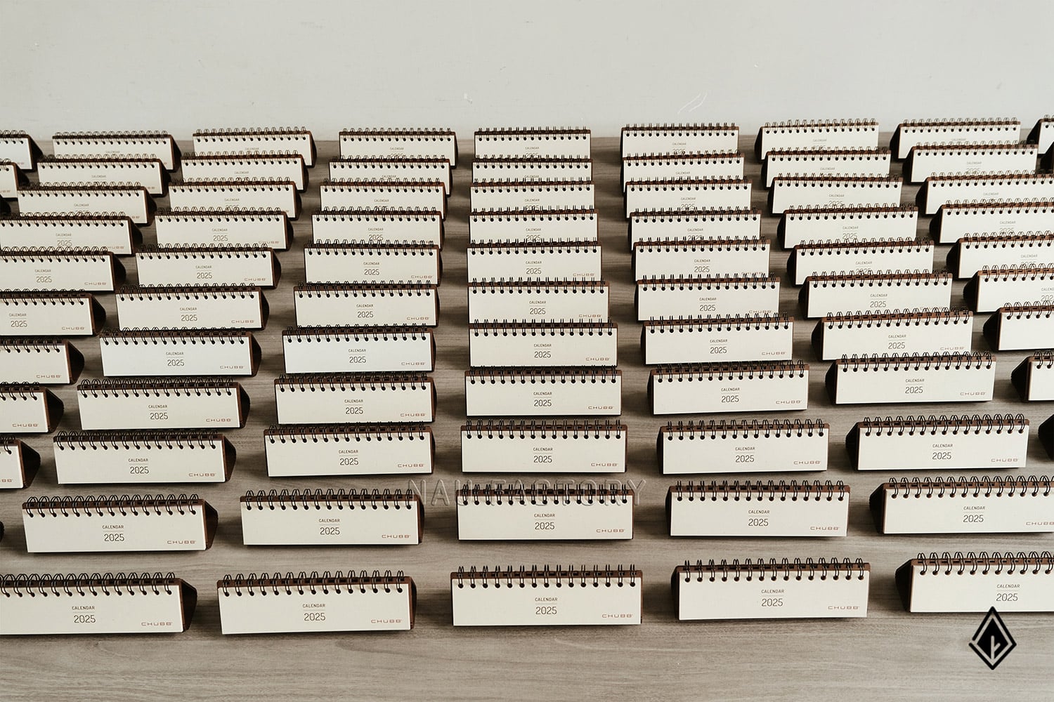 Lịch gỗ form ngang