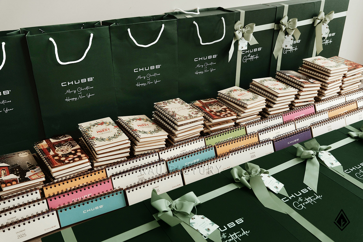 Lịch gỗ form ngang