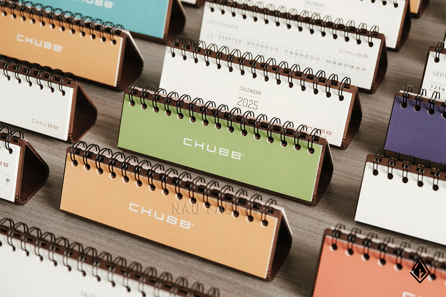 Lịch gỗ form ngang