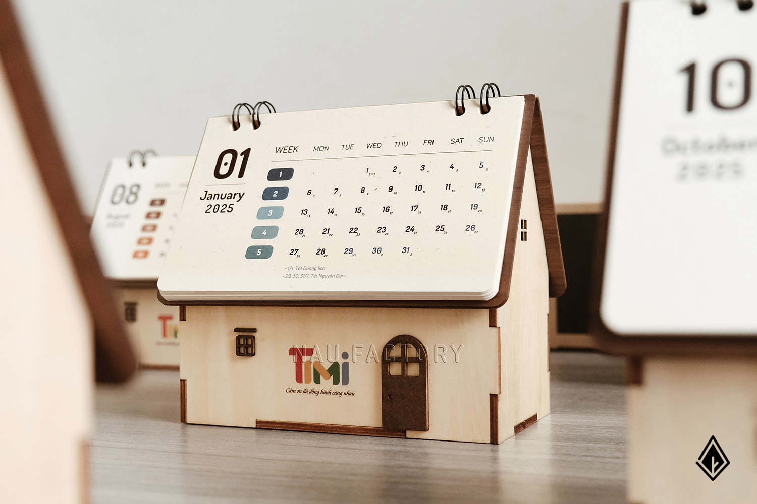 Lịch gỗ ngôi nhà