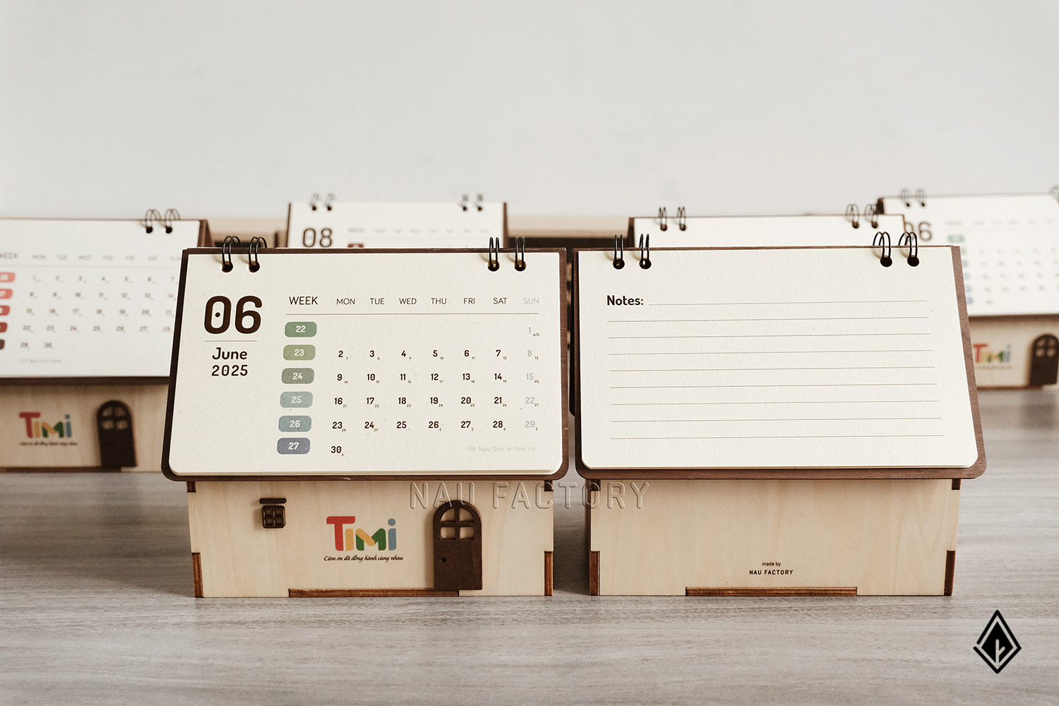 Lịch gỗ ngôi nhà