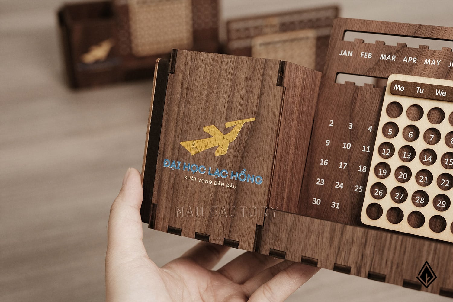 Lịch gỗ vạn niên