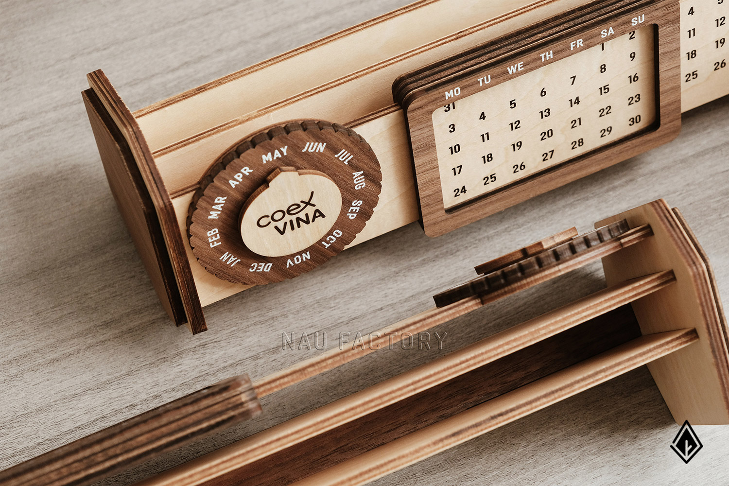 Lịch gỗ vạn niên