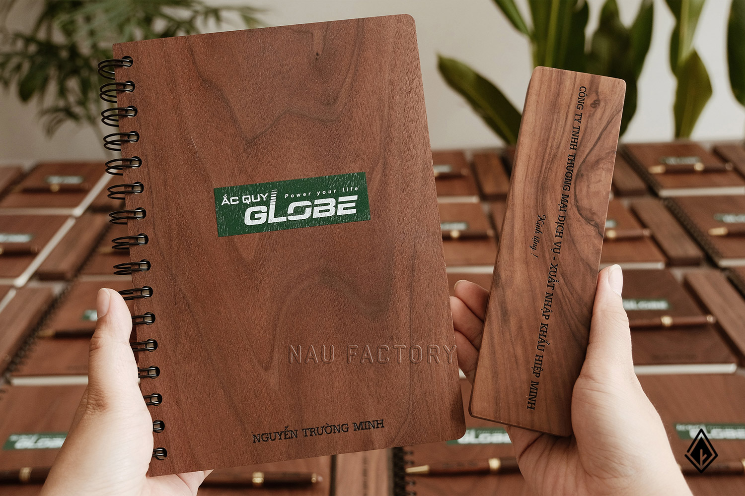 Set sổ, bút và hộp bút gỗ