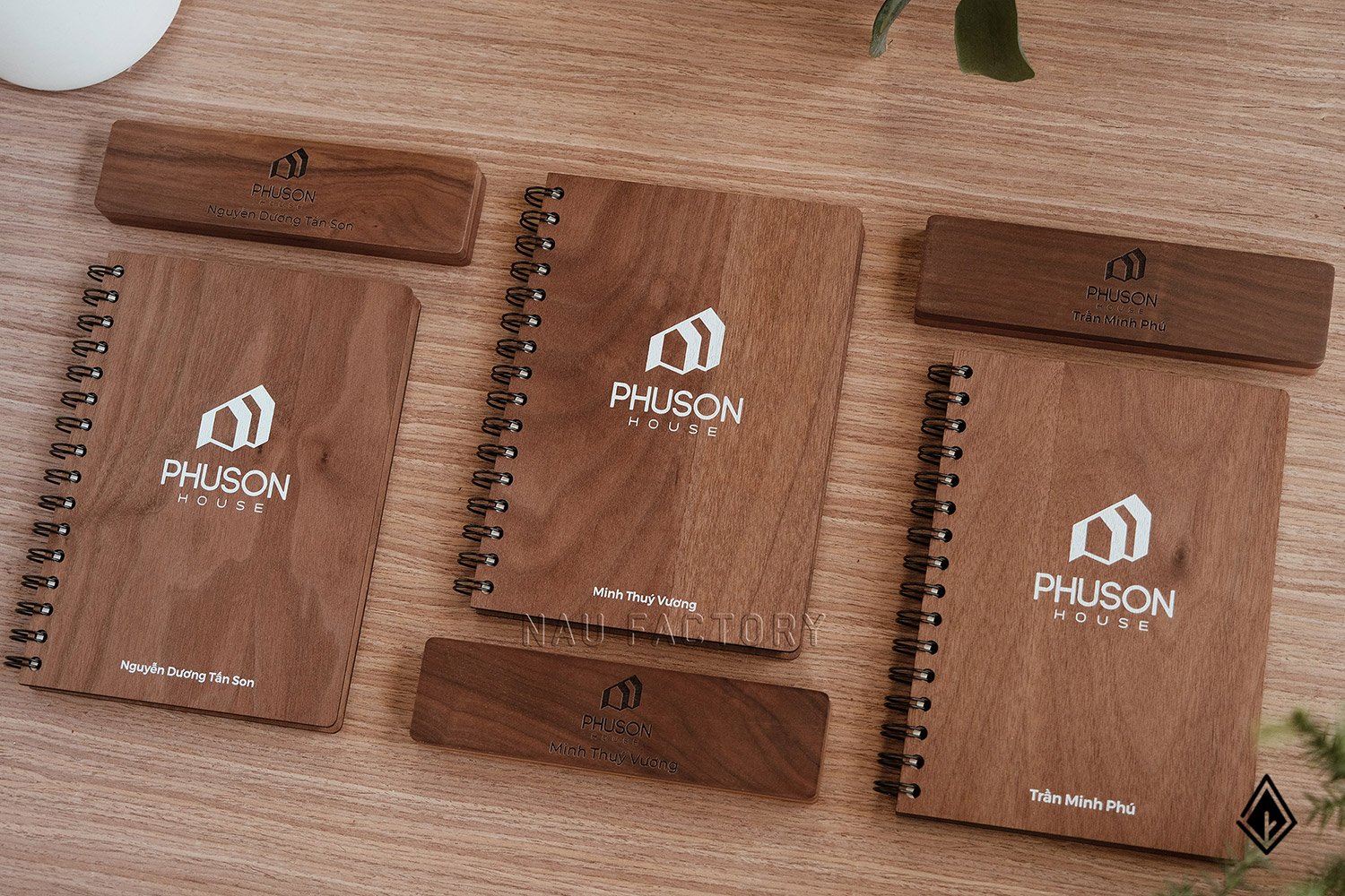 Set sổ, bút và hộp bút gỗ