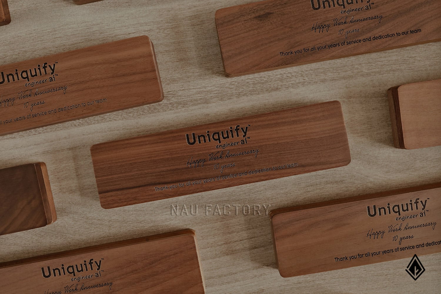 Set sổ, bút và hộp bút gỗ