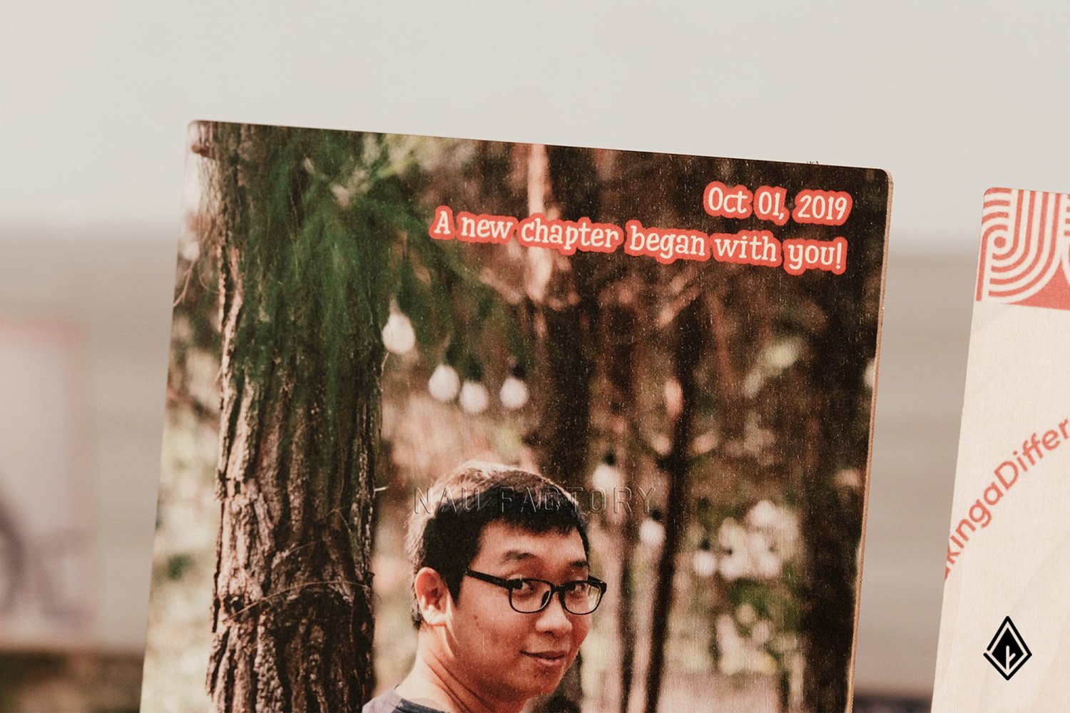 Tranh gỗ để bàn in hình
