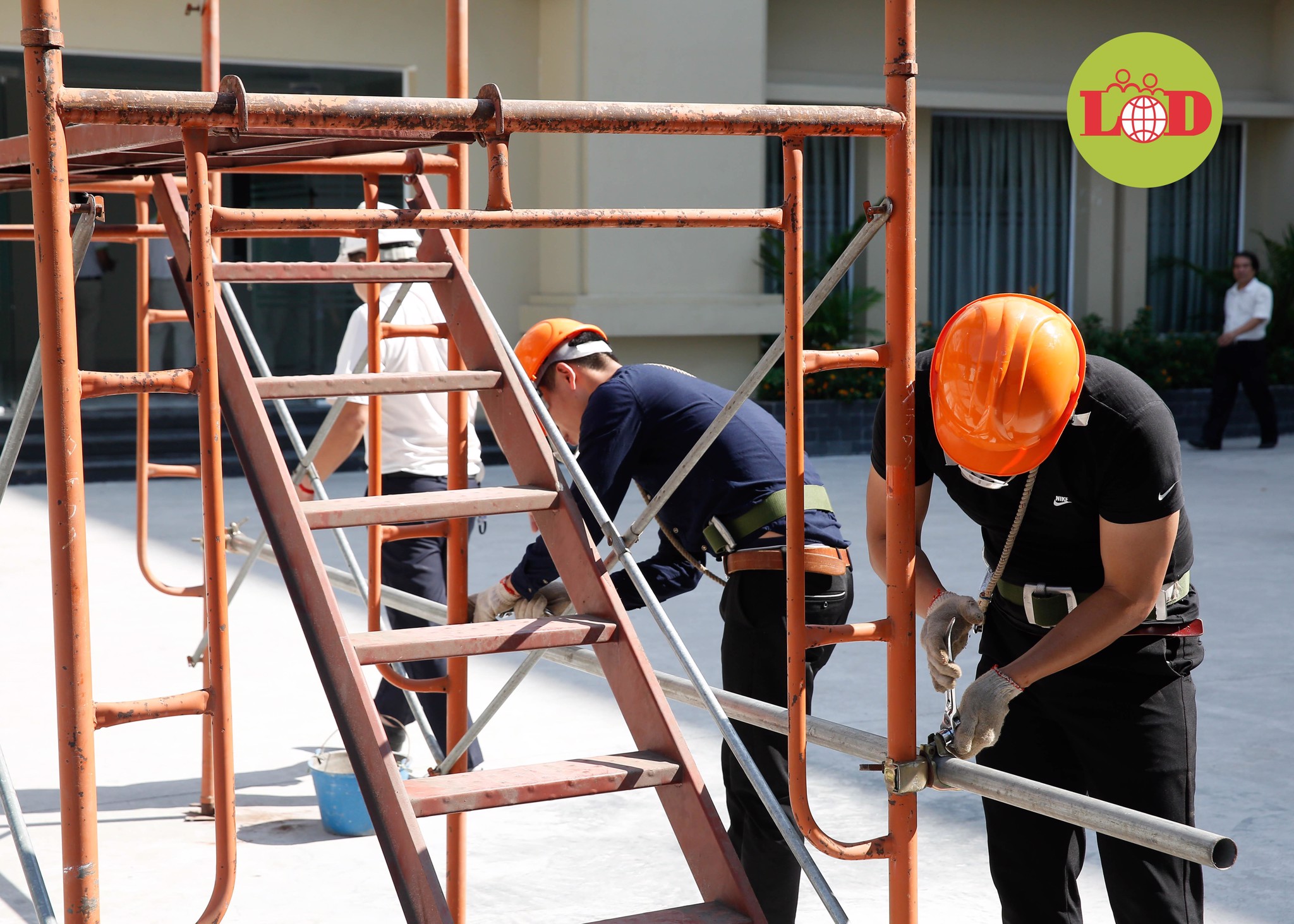 Tuyển dụng 3 nam nghề dựng dàn giáo