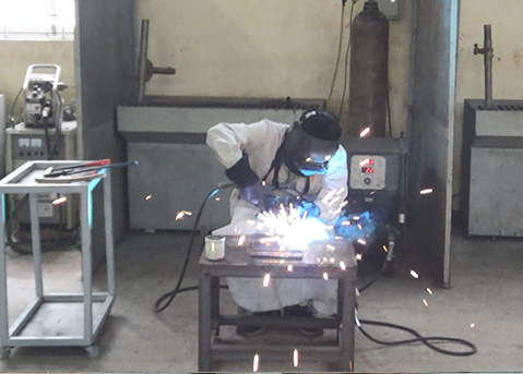 Tuyển 04 nam nghề hàn tháng 10 / 2023